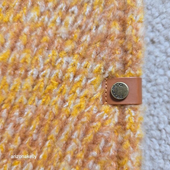 NWT Frye & Co Infinity Scarf Gold Yellow - Picture 3 of 8